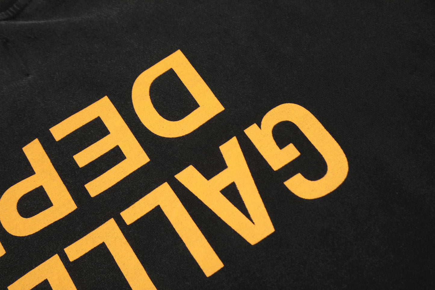 GALLERY DEPT New T-shirt D72_P49